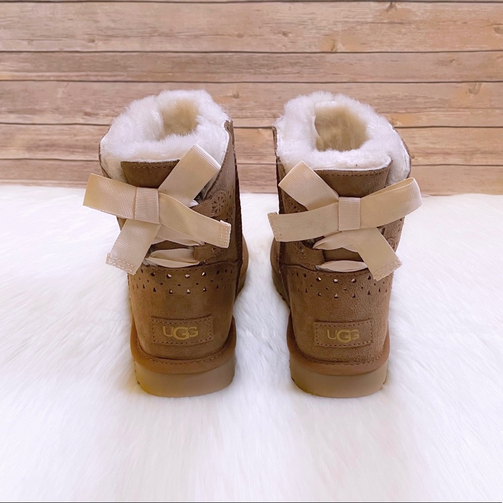 UGG Women’s Dae Sunshine Perf Chestnut Suede Boots - Picture 3 of 8